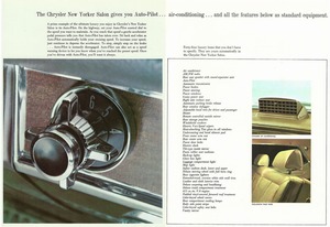 1963 Chrysler New Yorker Salon 4dr Hardtop-06-07.jpg